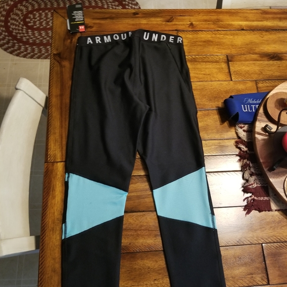 Under Armor Ankle Length - Picture 2 of 4